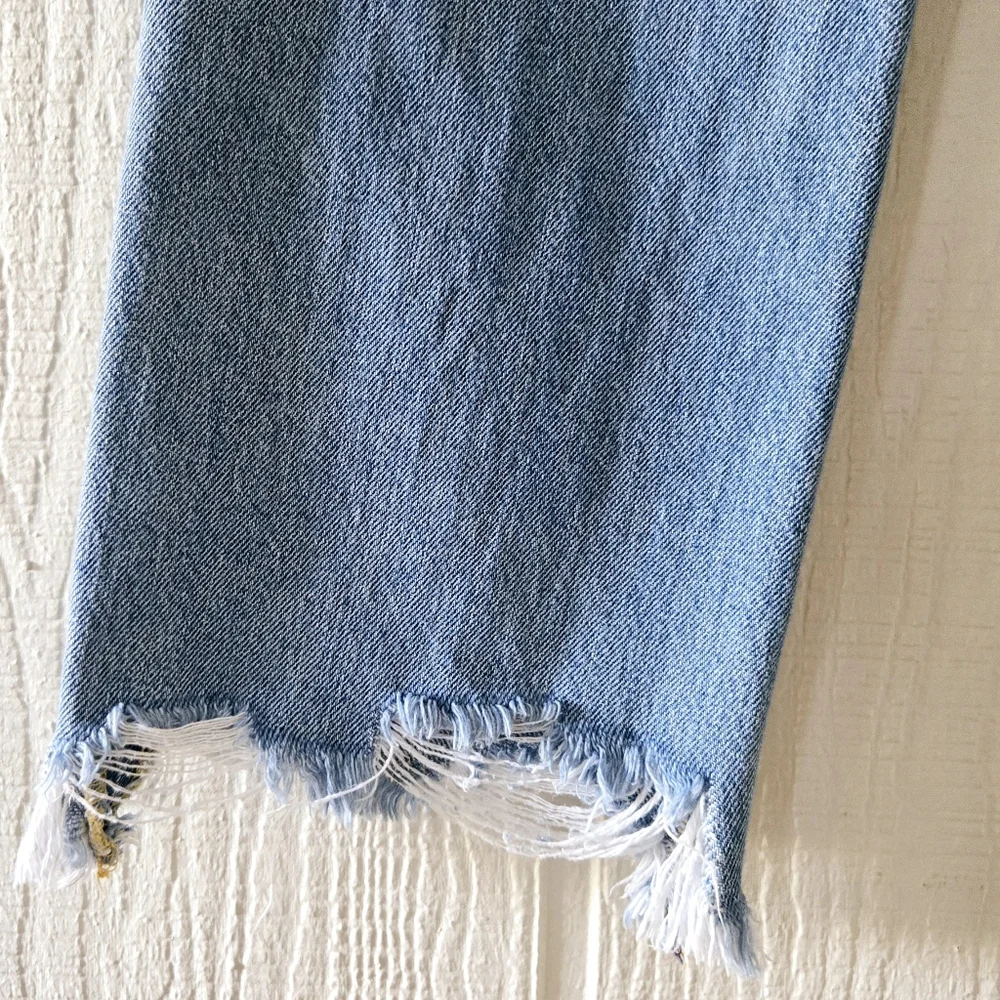 We The Free People Maggie 100% Cotton Button Fly Distressed Cropped Mid Rise 25